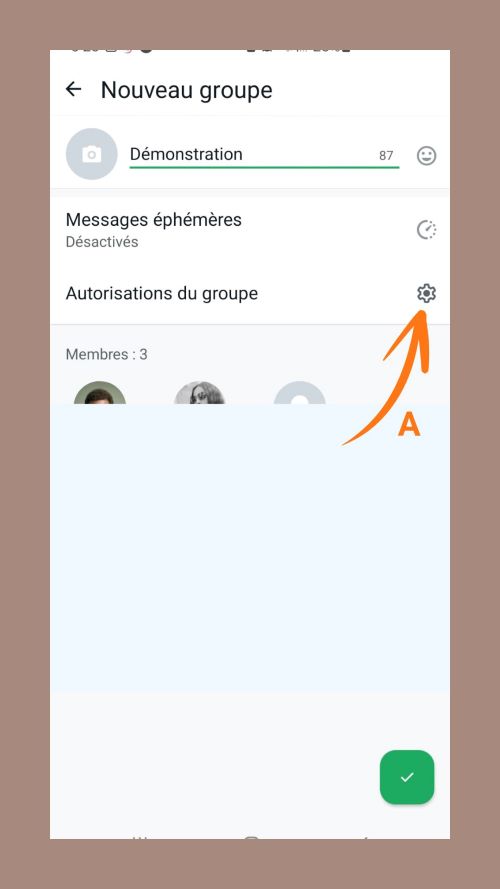 Yeb Digital Consulting: créer un groupe WhatsApp A